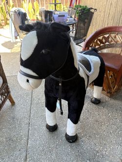Toy horse