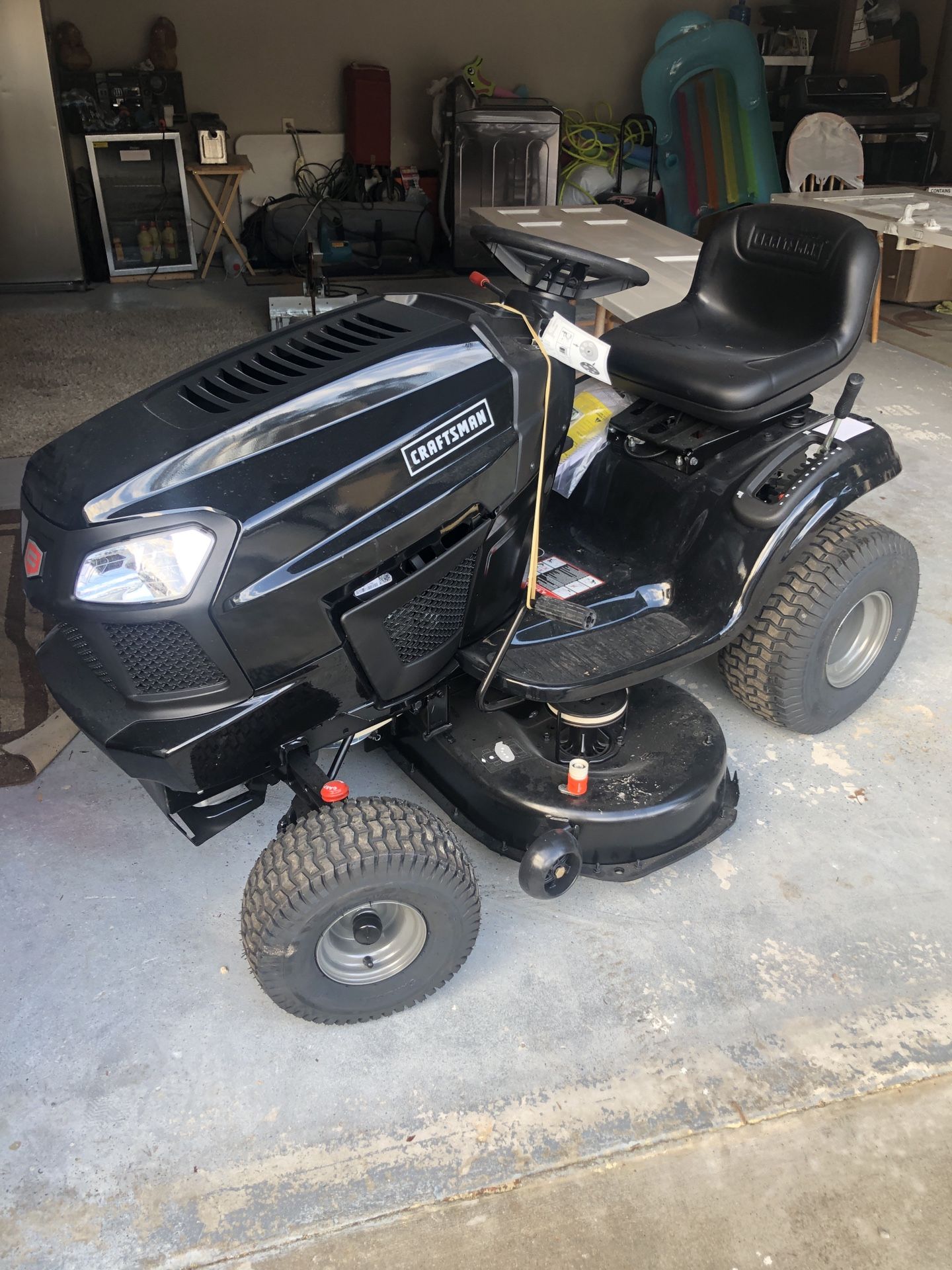 BRANDNEW CRAFTSMAN ZEROTURN RIDING MOWER