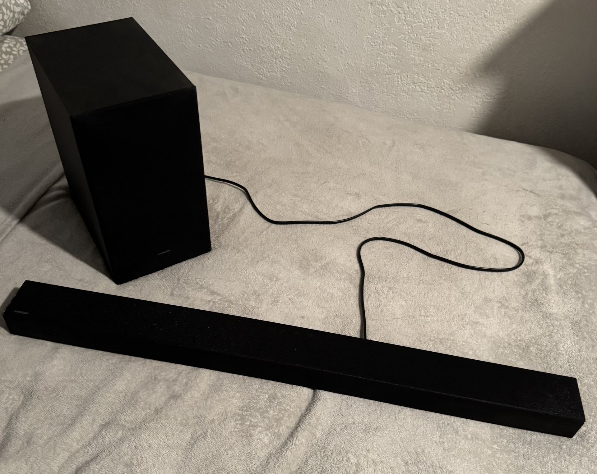 Samsung Soundbar with Wireless Subwoofer