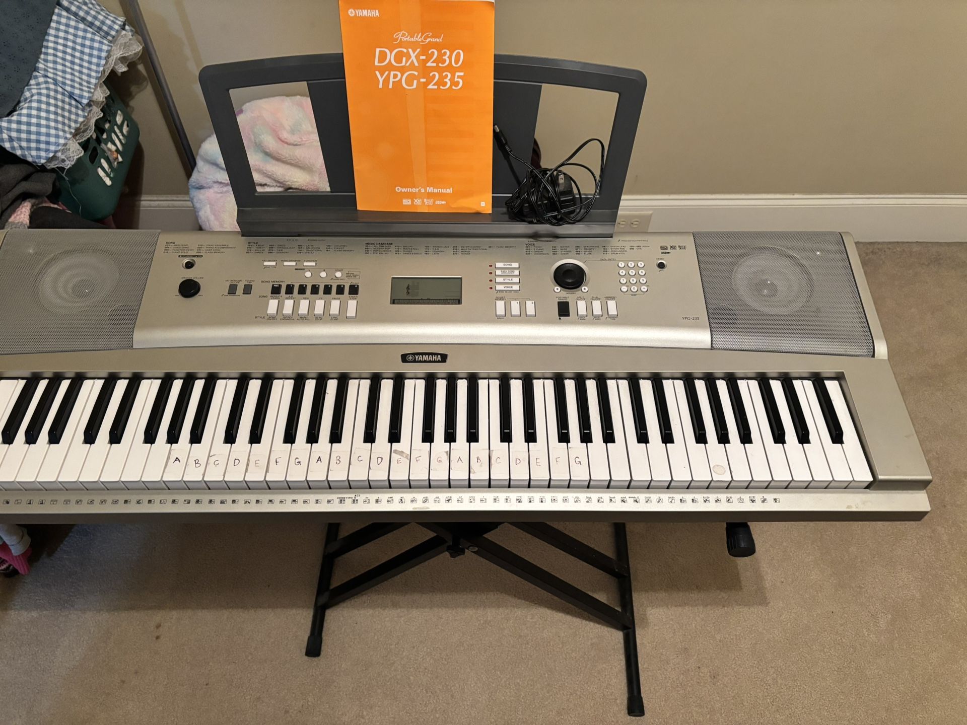 Yamaha DGX-230 YPG-235 Portable Keyboard