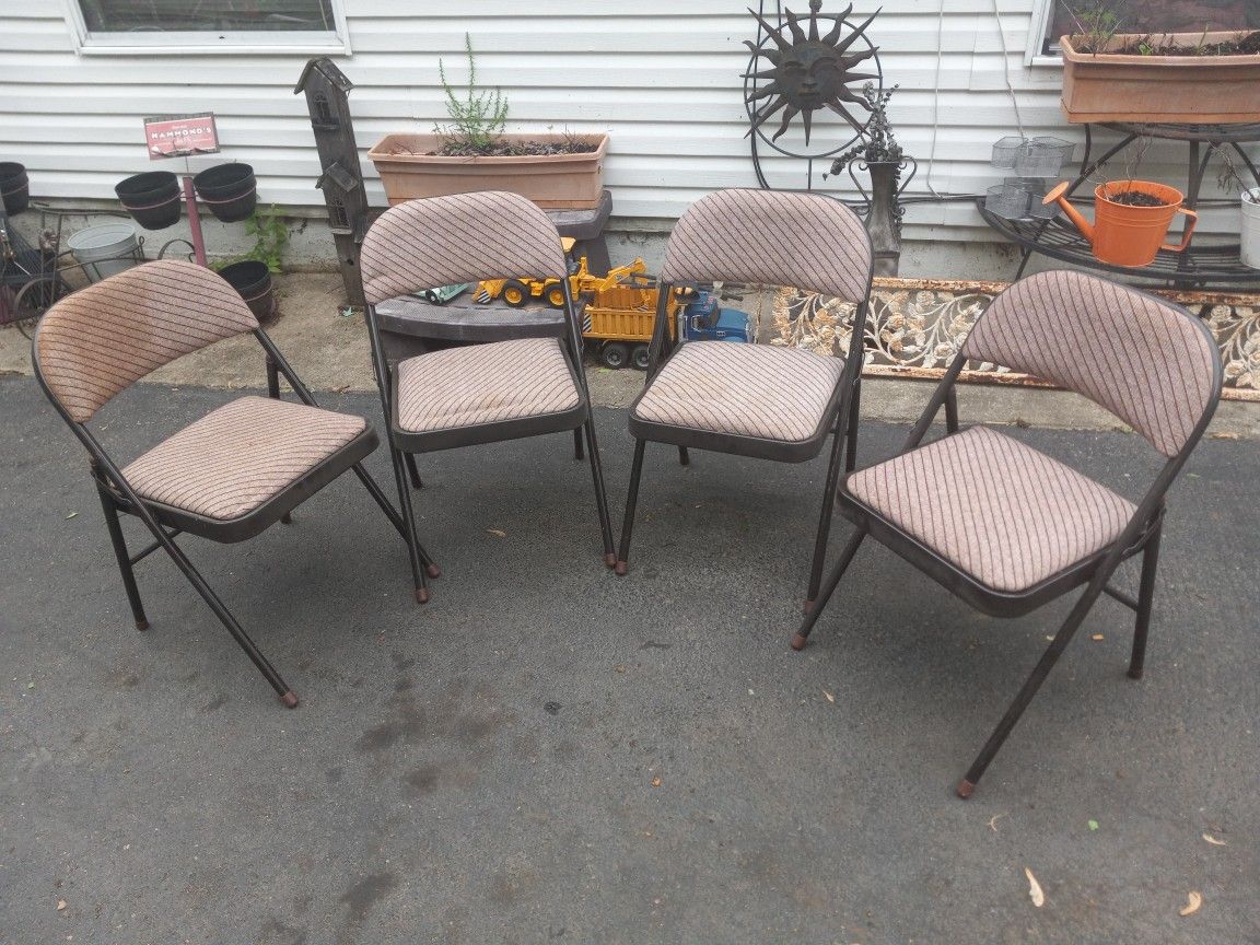 Set of 4 Padded Metal Folding Chairs