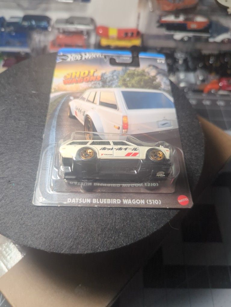 Hot Wheels - Hot Wagons 2024 - Datsun Bluebird Wagon (510) #3/5
