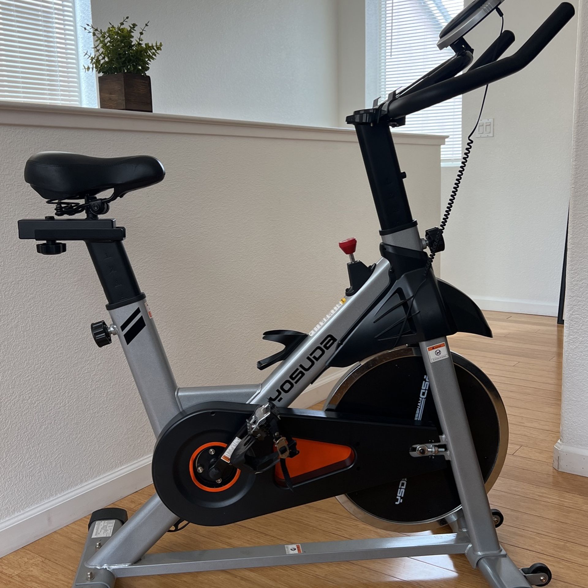 Yosuda Exercise Bike Excellent Condition!!