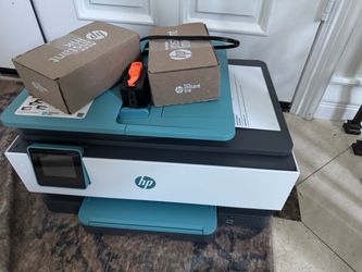 Color laser scanner and printer HP extra ink included