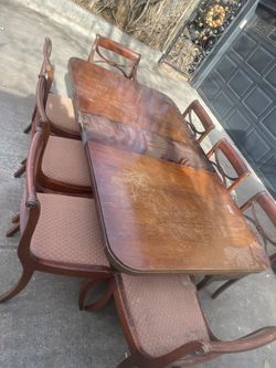 Nice Vintage Dining Table And Chairs 