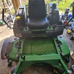 John Deere ztrak 737 60 Inch Deck