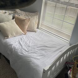 Beautiful Twin Size Bedset