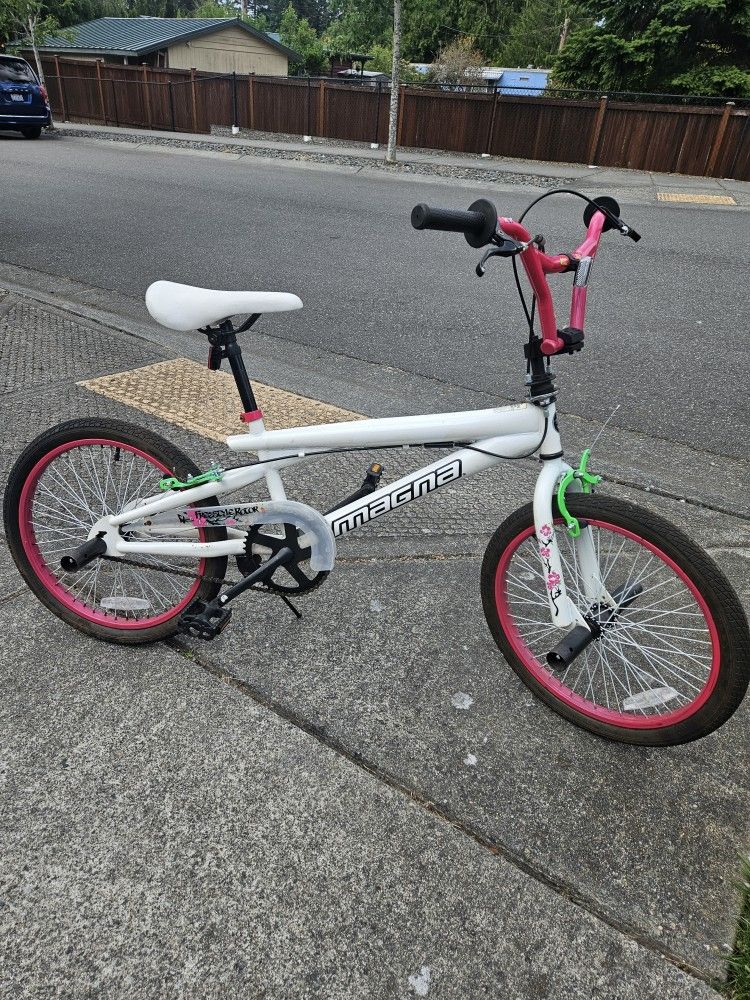 Kid Bike BMX Magna, 20", Like New