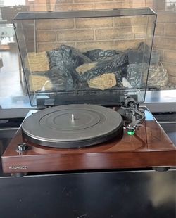 RT-81 Fluance Turntable with Dust Cover