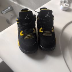 Air Jordan 4 retro "Thunder"