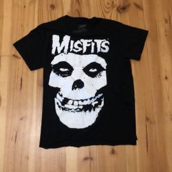 MISFIT SHIRT 