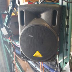 Powered Speakers 
