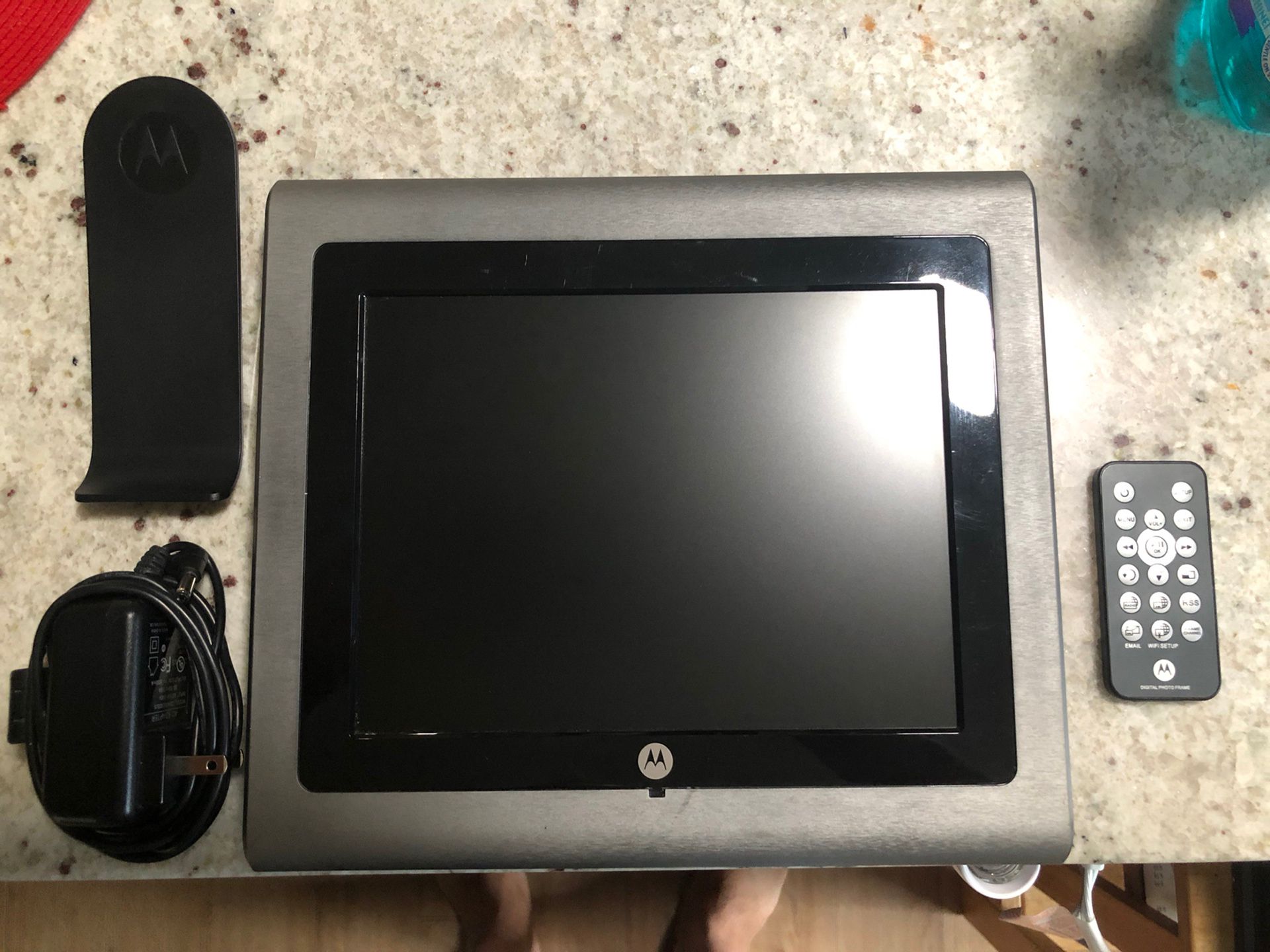 Motorola LS1000WB 10” Digital Photo Frame
