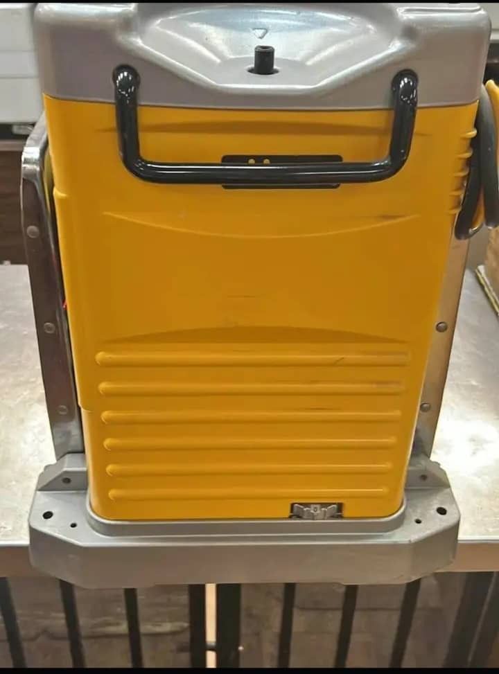 DeWalt Thickness Planer 