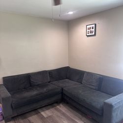 Black Sectional Couch 