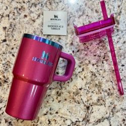 Stanley Berry Truffle Valentine’s Day Flowstate Quencher 20oz