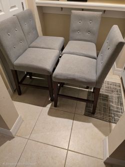 Set of 4 Gray Tufted Counter Height Bar Stools