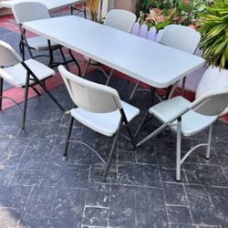 Table & Chairs