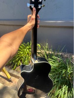 Broken guitar