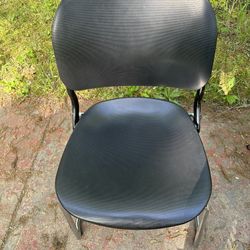 KI Torsion Stacking Chairs