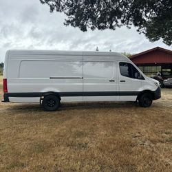 2024 Mercedes-Benz Sprinter 3500