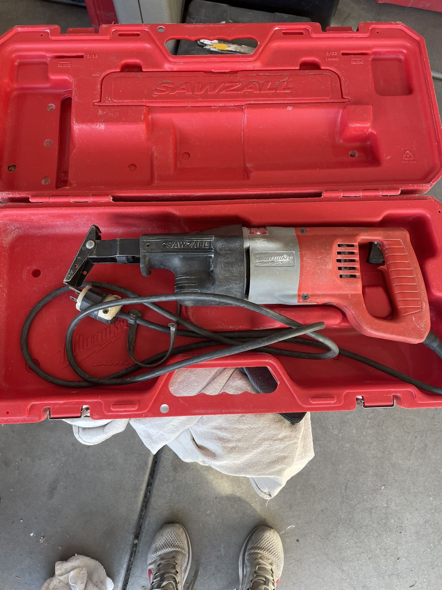 Milwaukee Electric Corded Sawzall