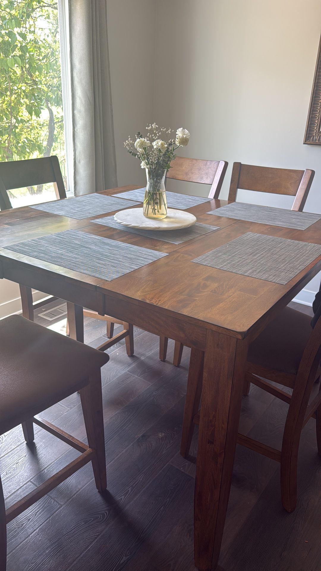Wooden table & 6 Chairs