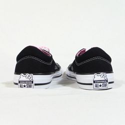 Hello Kitty x Converse Black &  hello kitty laces 664636F sneakers Size 5