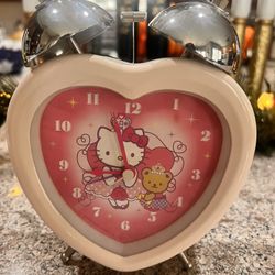 SANRIO HELLO KITTY DIIBLE BELL ALARM CLOCK - WITH SECOND HAND  - PRETTY CREAM COLOR