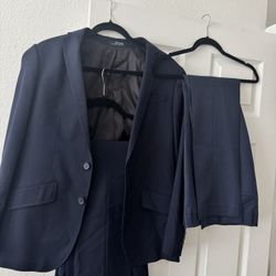 Men’s Suit (Suit Jacket & 2 Pants)
