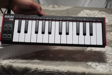 Akai Professional LPK25 Laptop Performance Keyboard