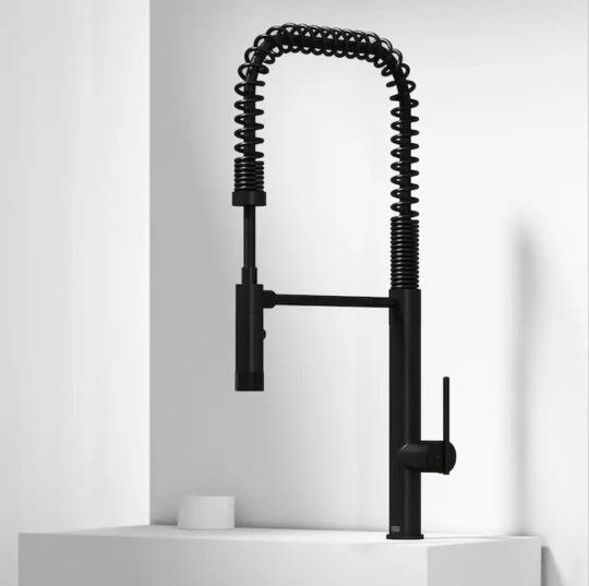 KITCHEN FAUCET ( VIGO)