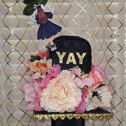 Arreglo de flores eternas en birrete para Graduacion con bolsa