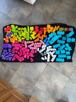 Mega Bloks Building Blocks - Set of 153 Pieces