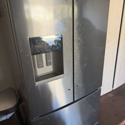 Whirlpool 24.7 cu ft French Door Refrigerator with Ice Maker-Stainless Steel-2.5 years old