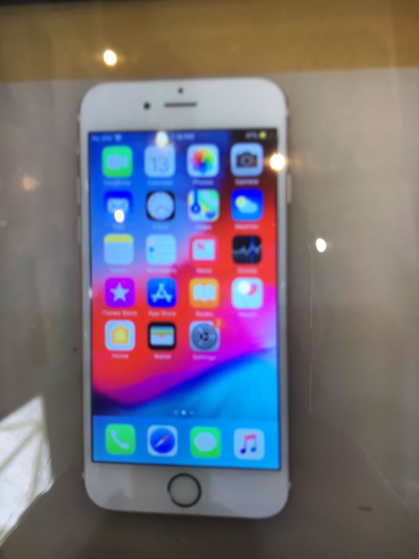 iPhone 6s sprint or boost 64 Gb mint condition willing to negotiate must go !
