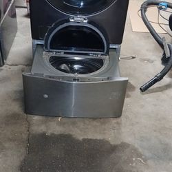 Washer & Dryer LG Work Good, Got New Ones Smaller The LG Are Big. Washer Come, With A Mini Washer .