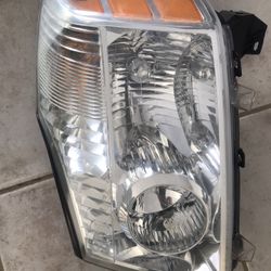 2004-2007 NISSAN ARMADA LEFT DRIVER SIDE HEADLIGHT OEM 5ASX-13006-A