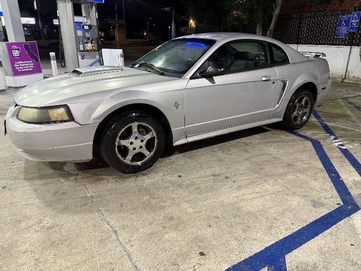 2003 Ford Mustang