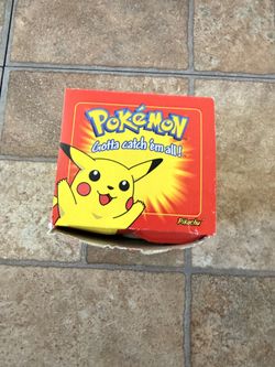 Pokemon 1999 Burger King Pikachu 23k Gold Plates Card