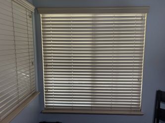 3  window blinds.   Take all 3 for