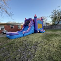 BOUNCE HOUSE