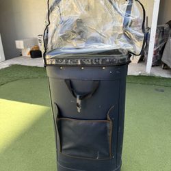 Golf Club Storage / Golf Bag with Rain Cover – Used
