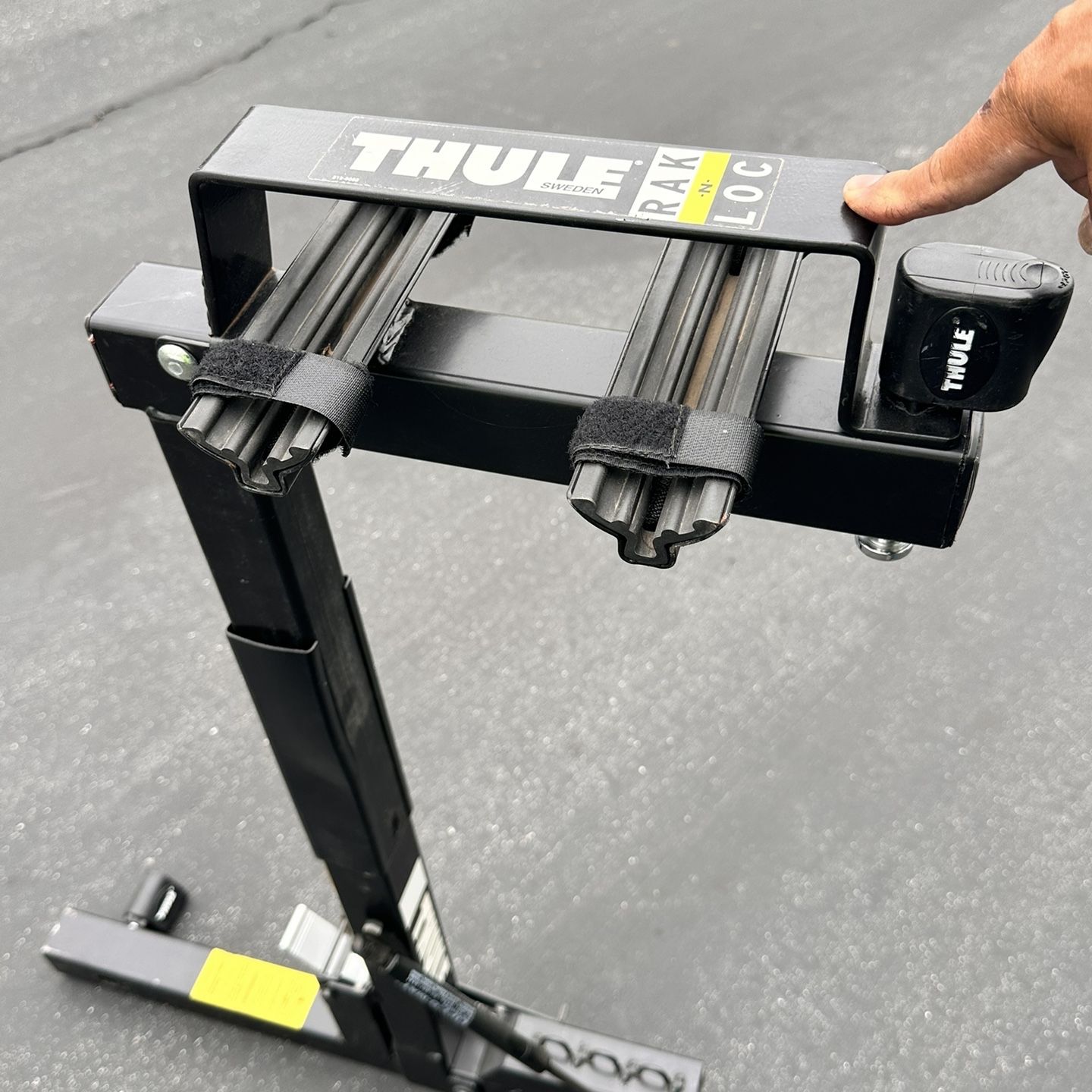 Thule Rak n Loc bike rack hitch mount for Sale in Covina CA OfferUp