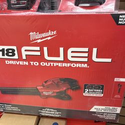 Milwaukee new dual power battery blower 18M
