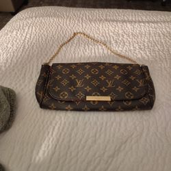 Selling This Louis Vuitton Bag