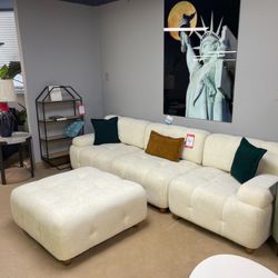 Broadway Ivory 3pc Sectional + Ottoman /Comfy Sectional Sofá Cómodo