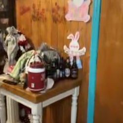 It’s a butcher table sorry that the stuff on it. I’m not there to clean it but I’m asking only $20 to put your table.