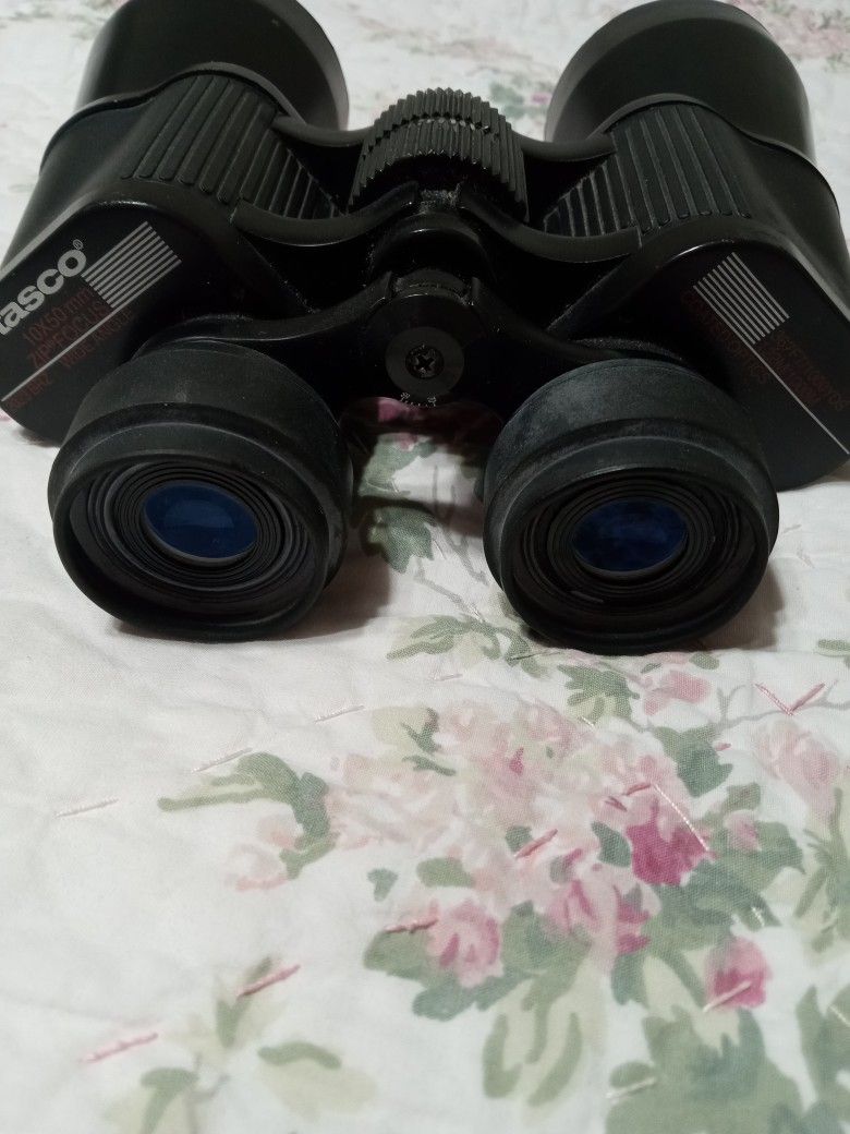 Binoculars Binoculares