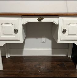Vanity/Desk